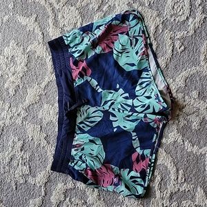 Patagonia Nine Trail Runner Shorts Large Tarkine Fern Navy Blue